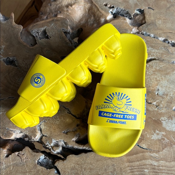 Meow Wolf Omega Mart Cage Free Toes Mens Womens Slides - Marked Men’s Size 6 - Picture 11 of 16